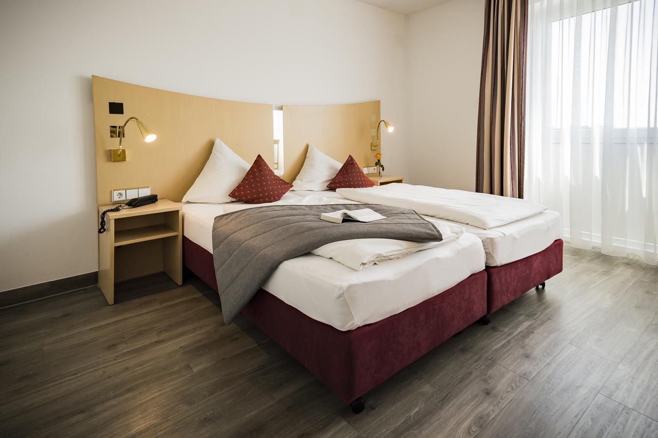 City-Hotel Garni Neu-Ulm Ngoại thất bức ảnh